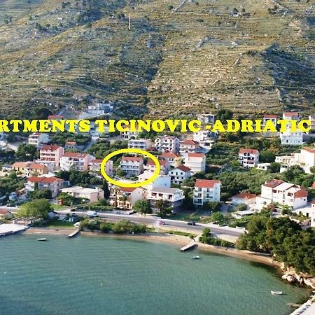 Apartments Ticinovic Omis Bagian luar foto