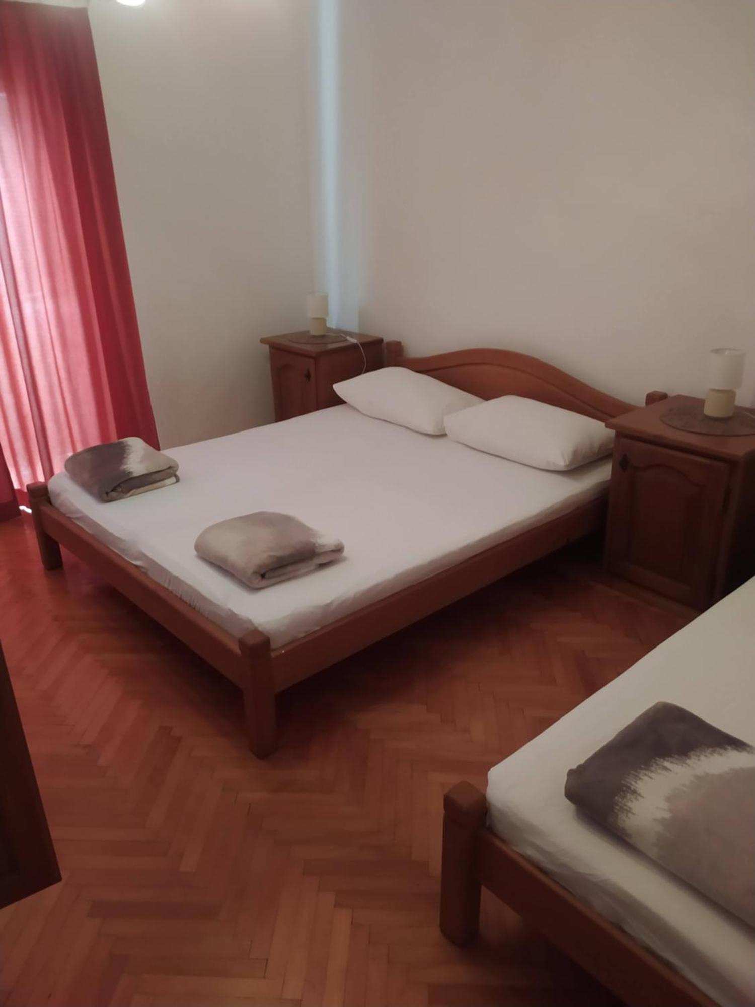 Apartments Ticinovic Omis Bagian luar foto