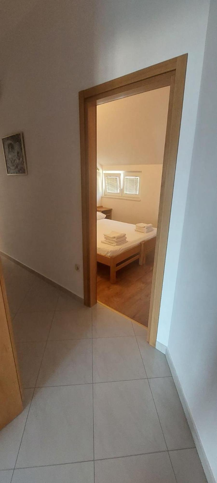 Apartments Ticinovic Omis Bagian luar foto