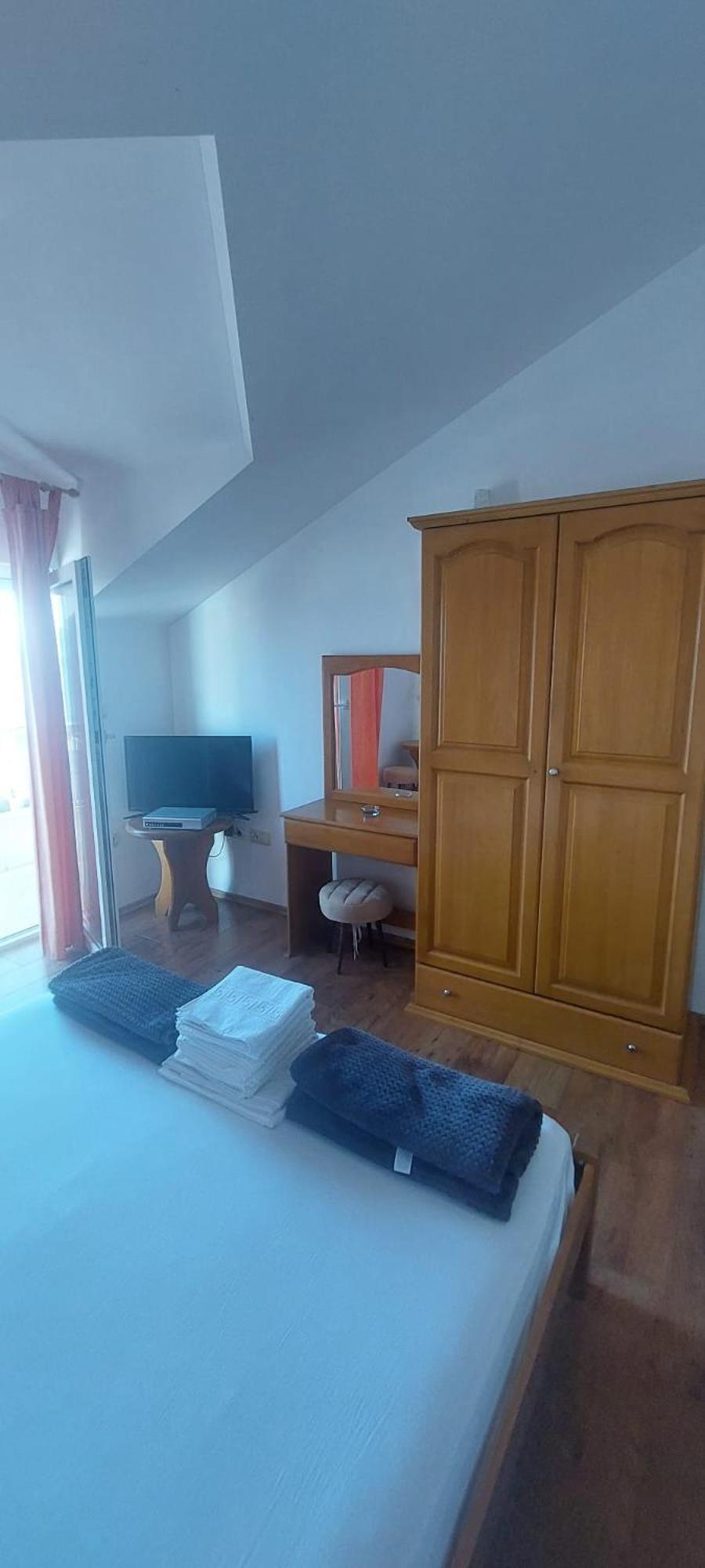 Apartments Ticinovic Omis Bagian luar foto