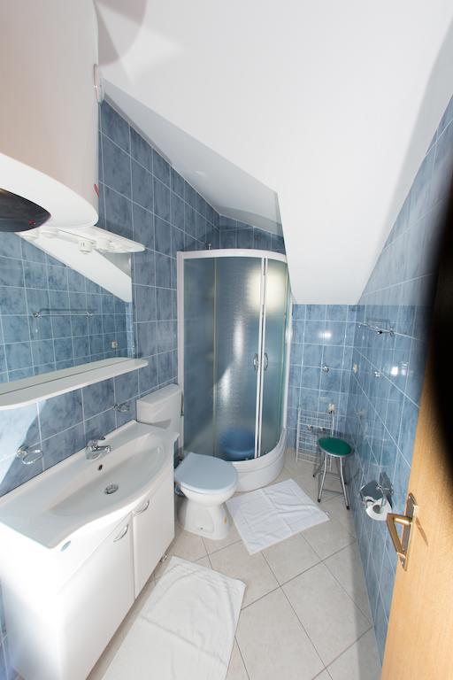 Apartments Ticinovic Omis Ruang foto